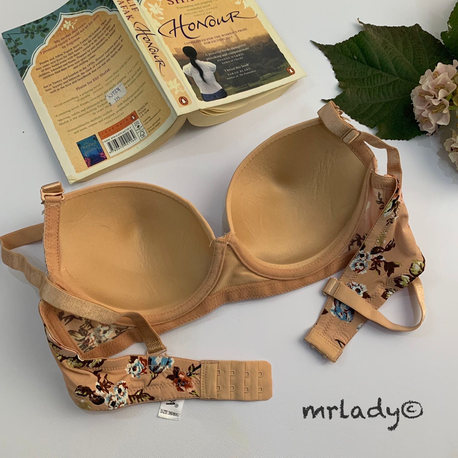 THIN PAD SPRING LACE BRA SET